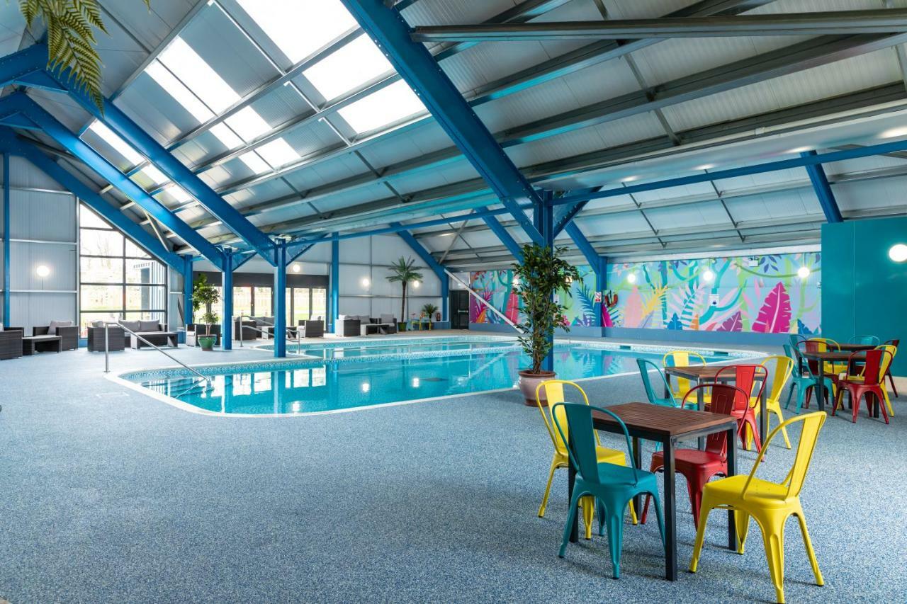 Carlton Meres Holiday Park Rendham Exterior photo